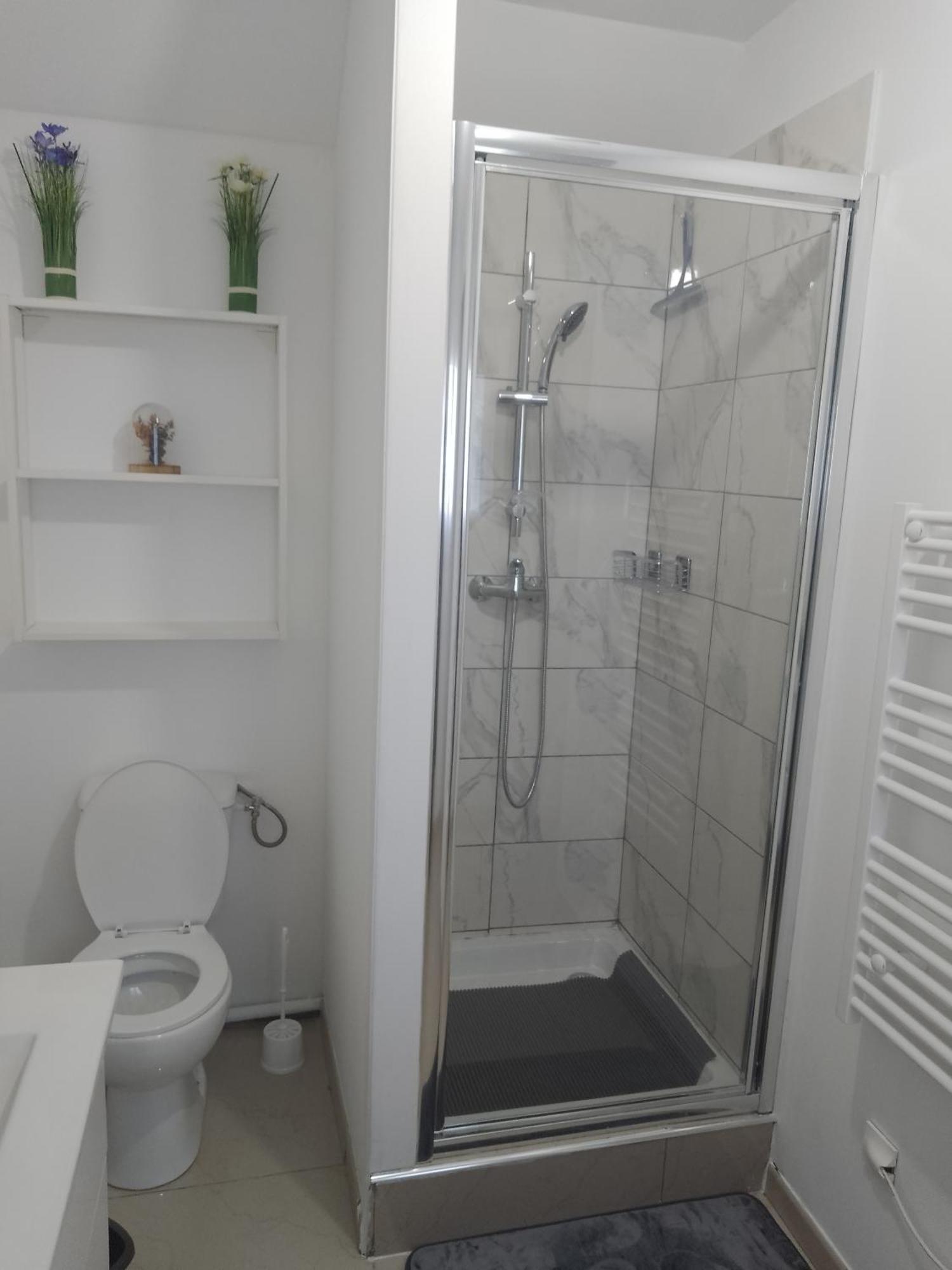 Studio Roslene Varreddes Ngoại thất bức ảnh