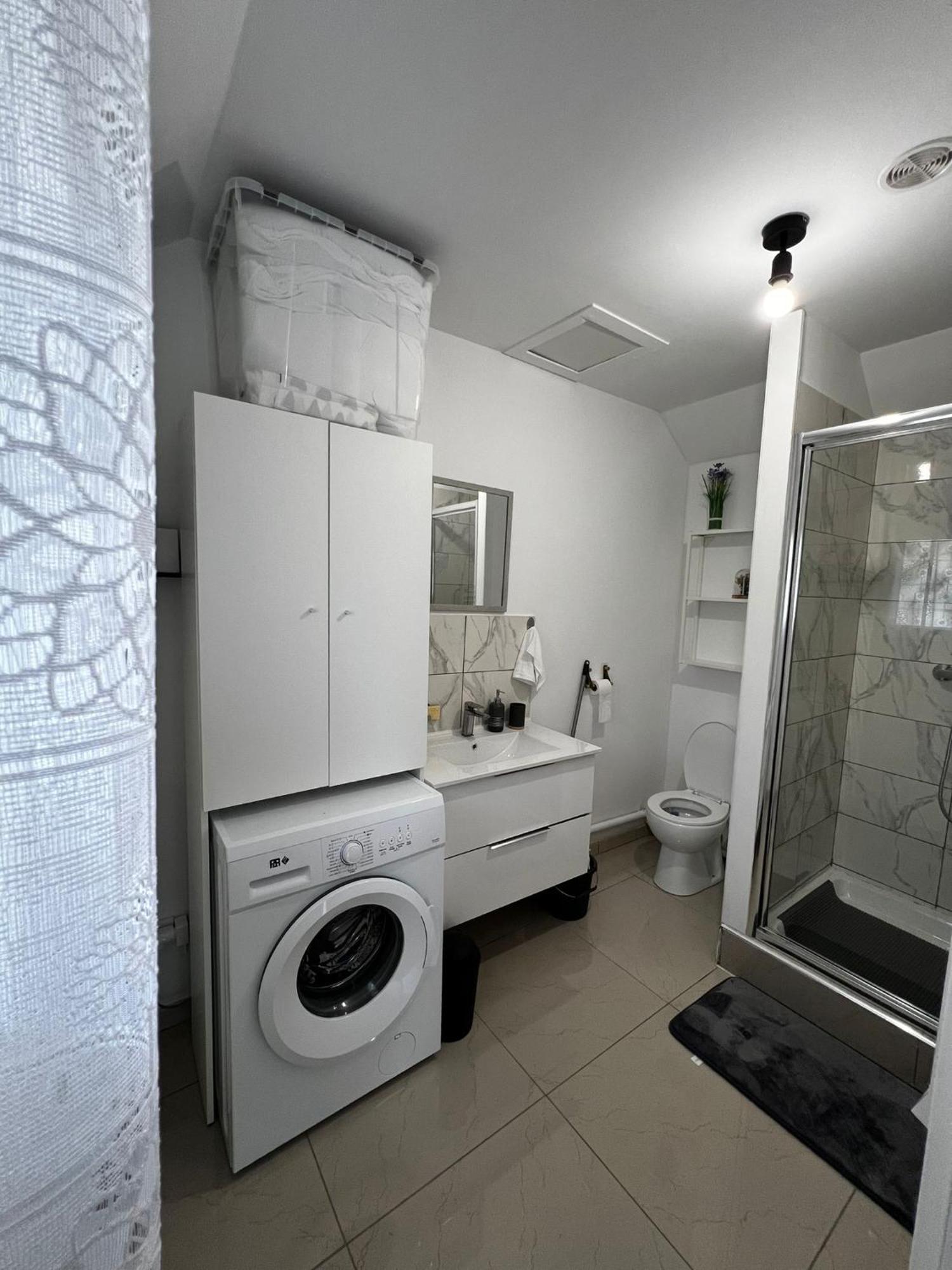 Studio Roslene Varreddes Ngoại thất bức ảnh